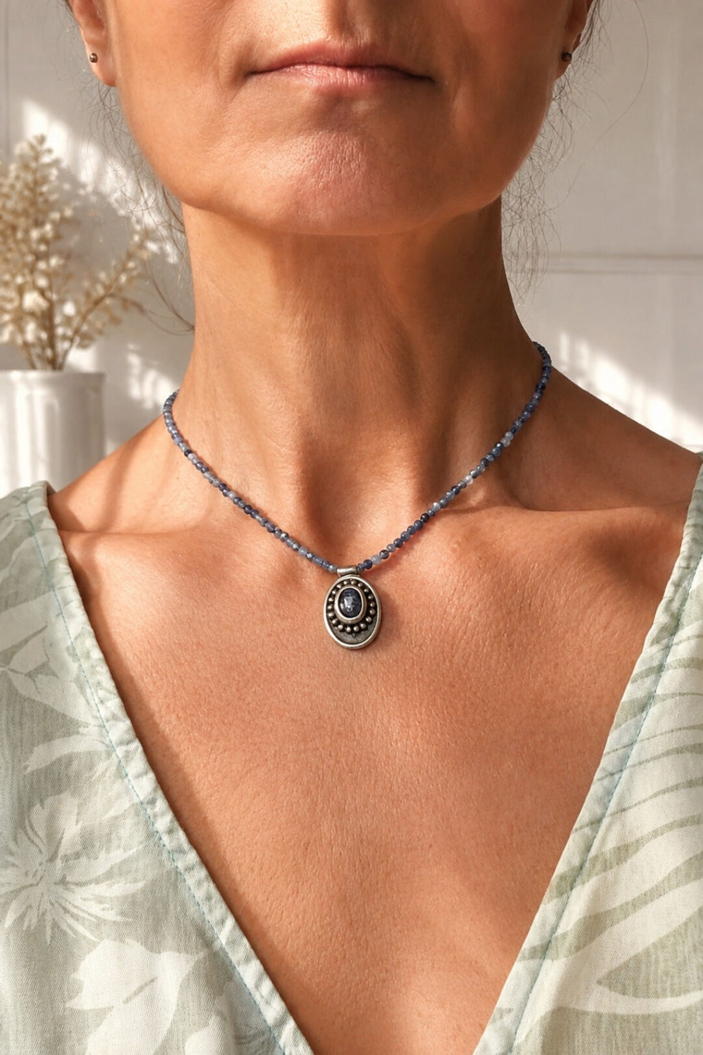 Kyanite Taşlı Gümüş Kolye