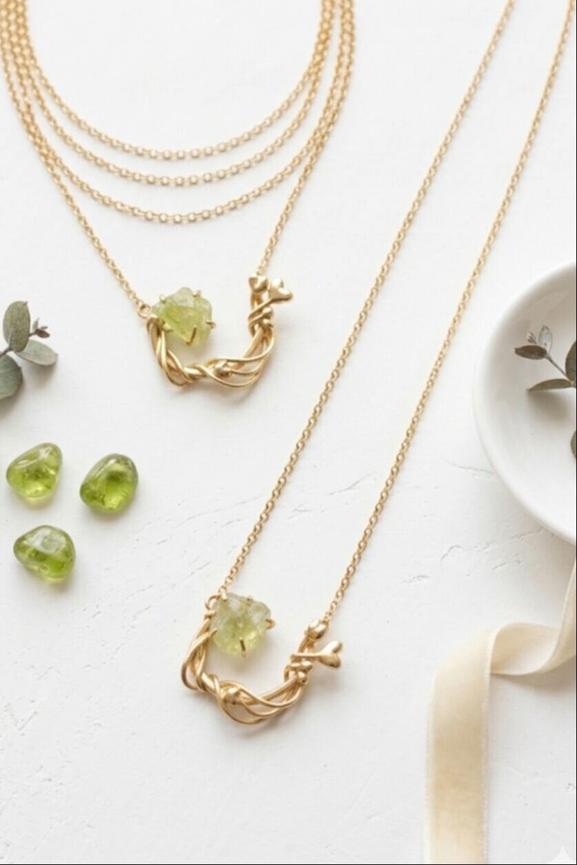 Peridot Taşlı Sevgi Kolye