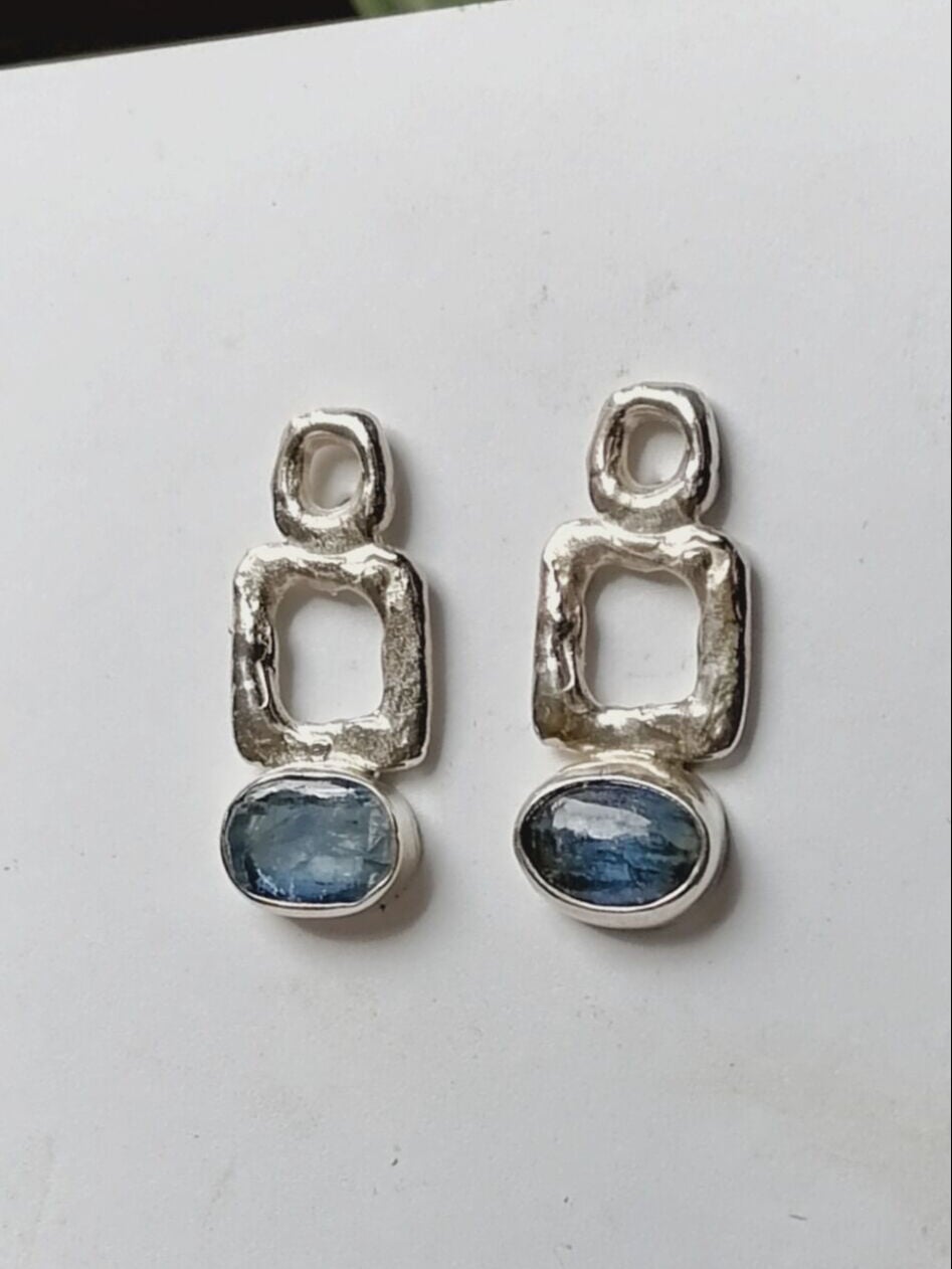 Kyanite Taşlı Küpe