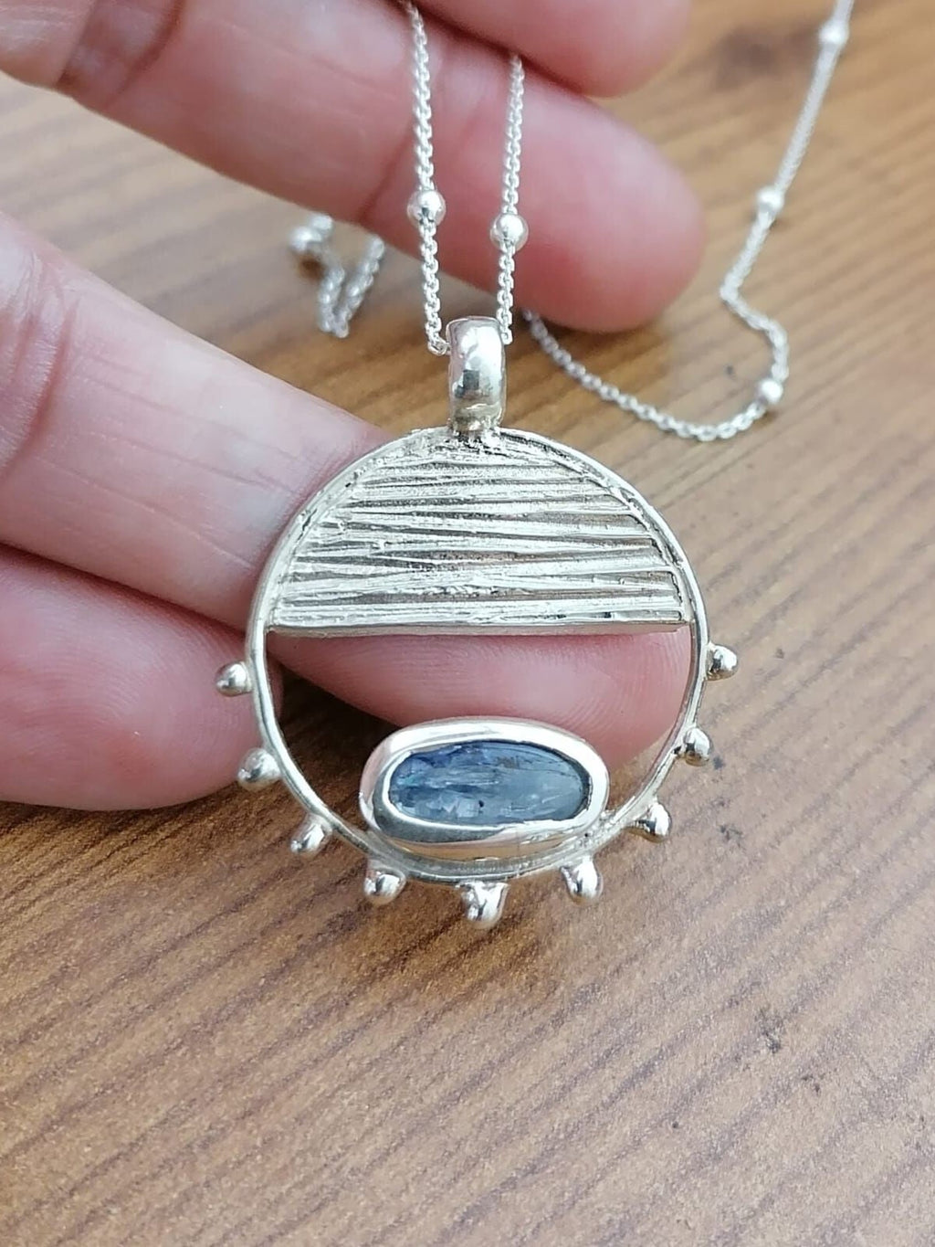 Kyanite Taşlı Slice Kolye