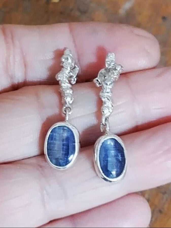 Kyanite Taşlı Uzun Bürümcük Küpe