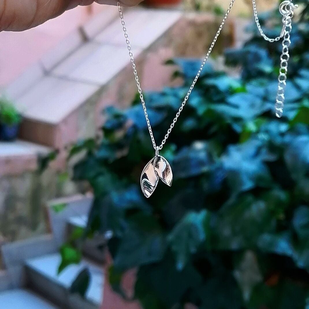 Mini Gümüş Yaprak Kolye