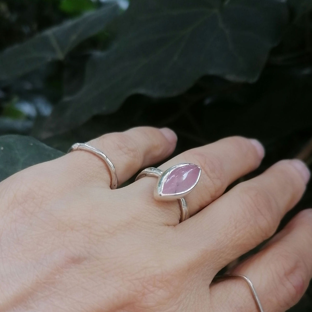 Mekik Rose Quartz Gümüş Yüzük