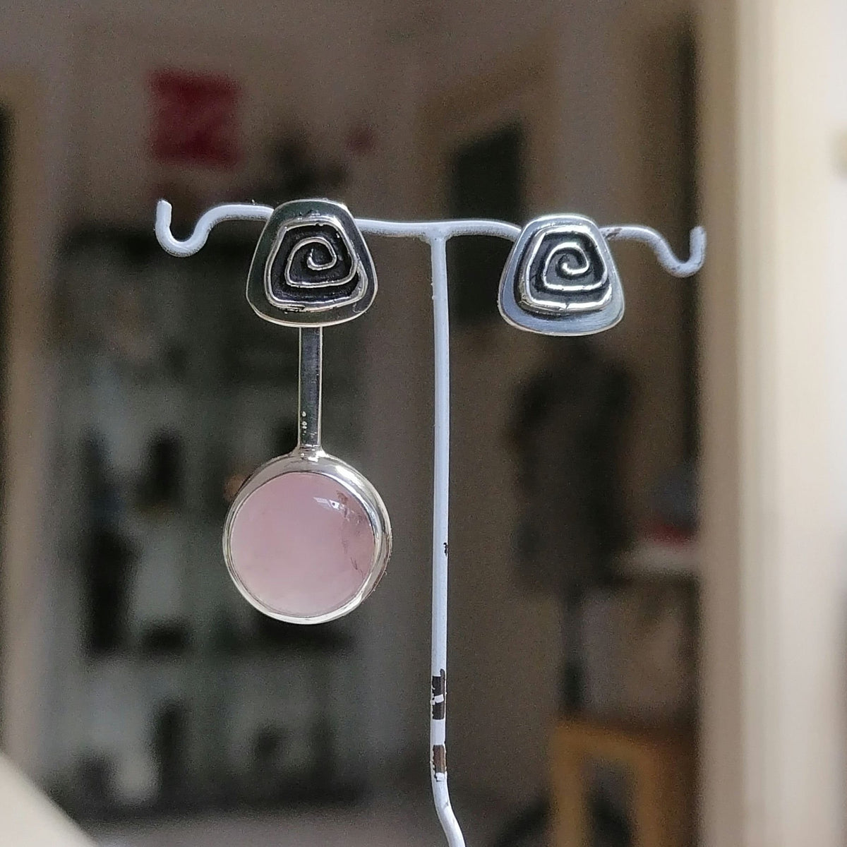 Rose Quartz Dönence Parçalı Gümüş Küpe