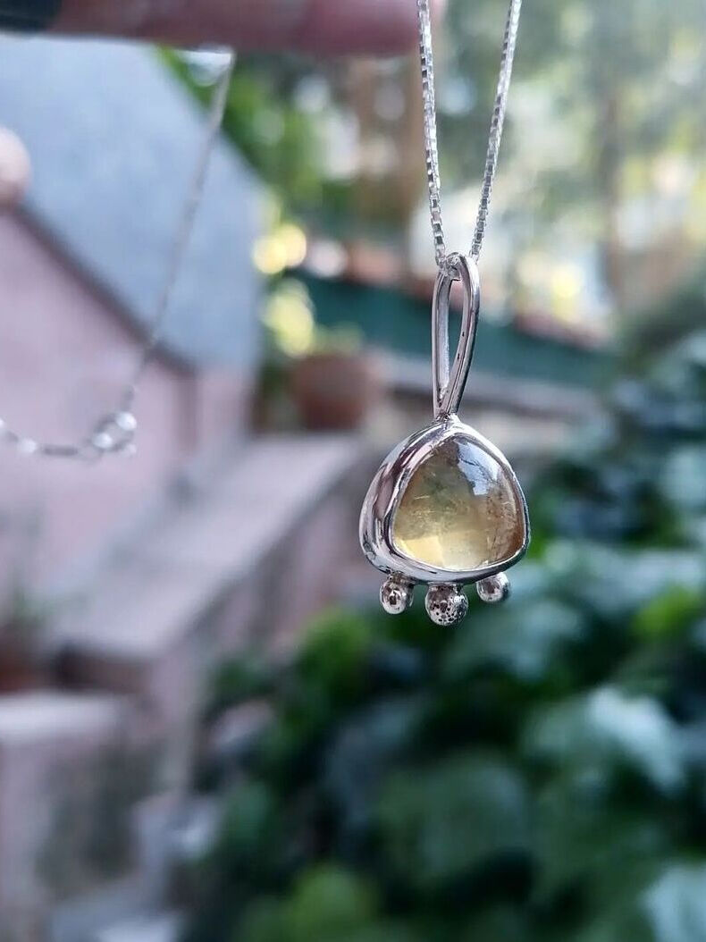 Üç Benekli Citrine Kolye