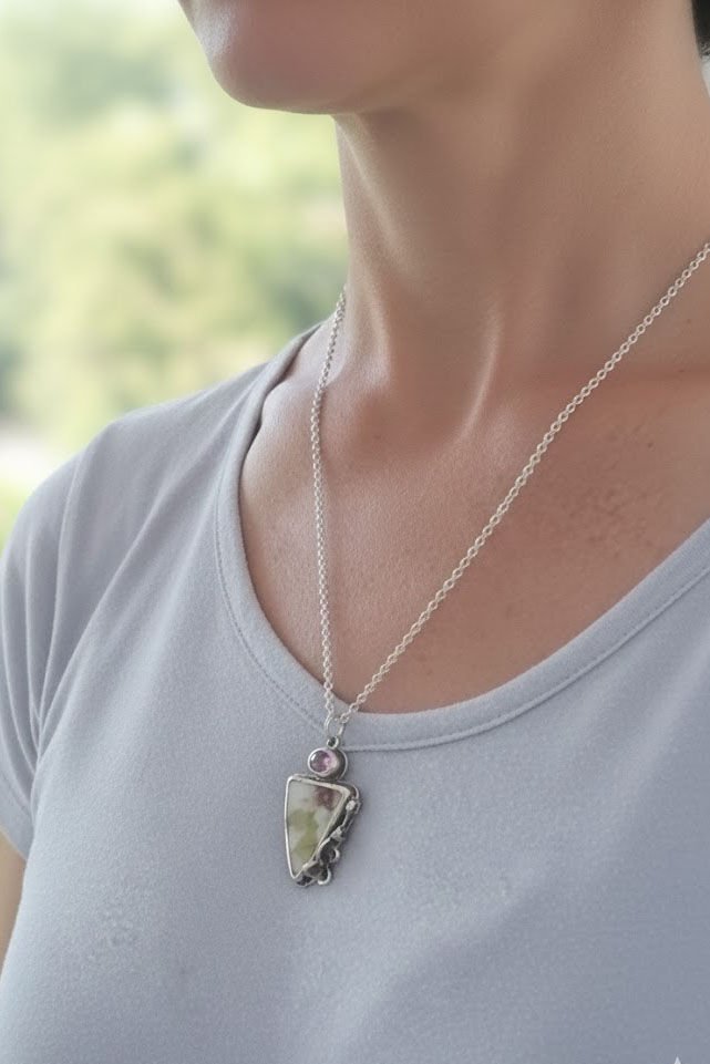 Kintsugi Pembe Turmalin Kolye