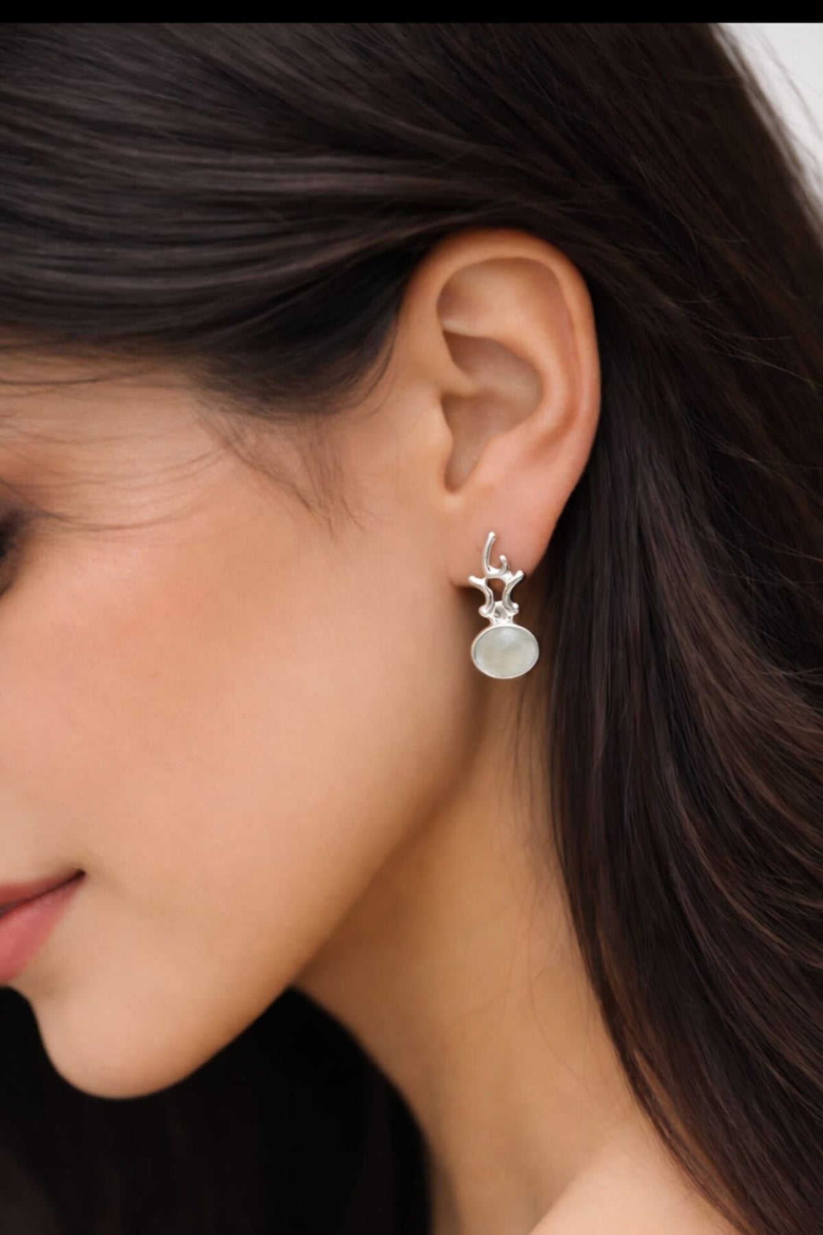 Prehnite Taşlı Pimli Gümüş Küpe
